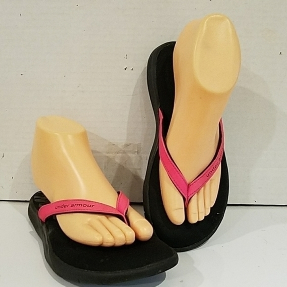 WOMEN'S UNDER ARMOUR SANDALS (sz 5Y)
